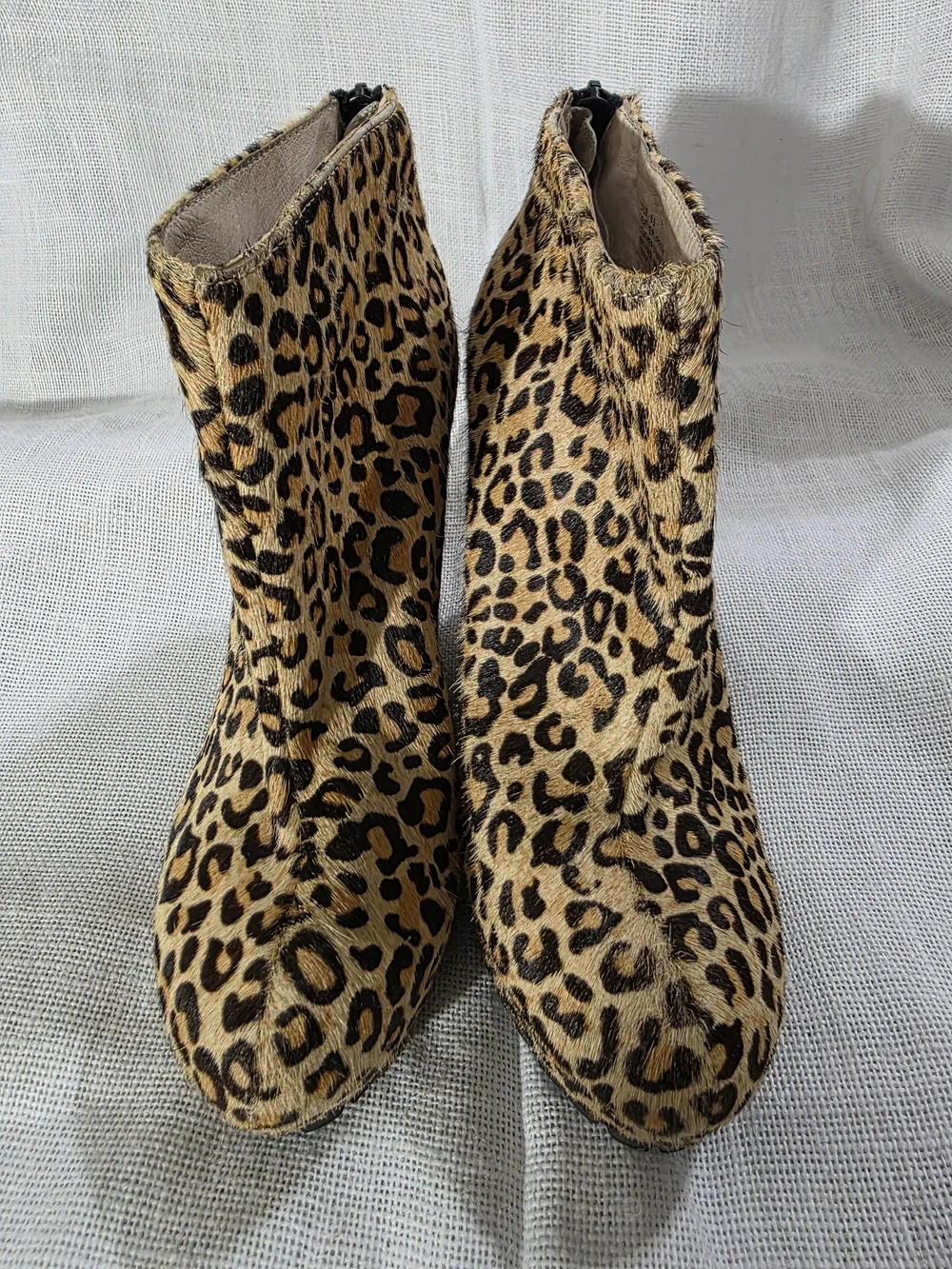 Matiko Leopard Calf Hair Hidden Wedge Ankle Boots Women's Size 8.5